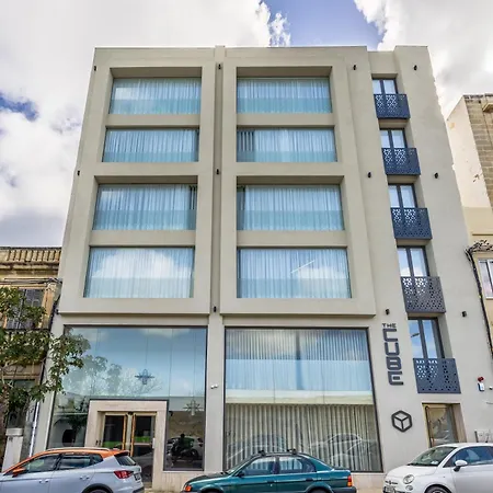 Brand New Elegantly Furnished In Lejlighed